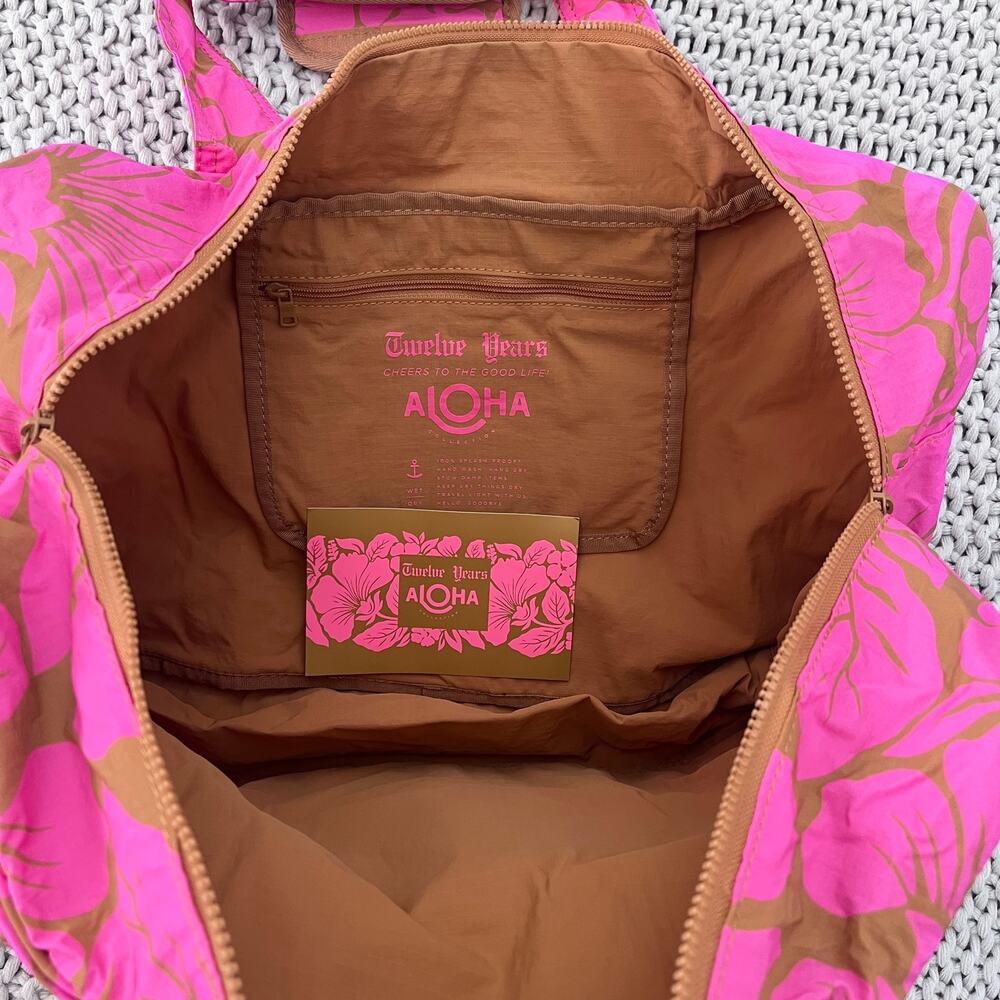 Aloha Collection• 12 year Collection KEEP IT LIGHT WEEKENDER HEIPUA Neon Pink - Picture 7 of 11